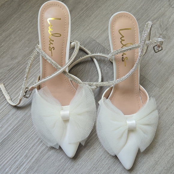 Lulu's Elegant White Heels with Tulle Bow - Picture 1 of 8